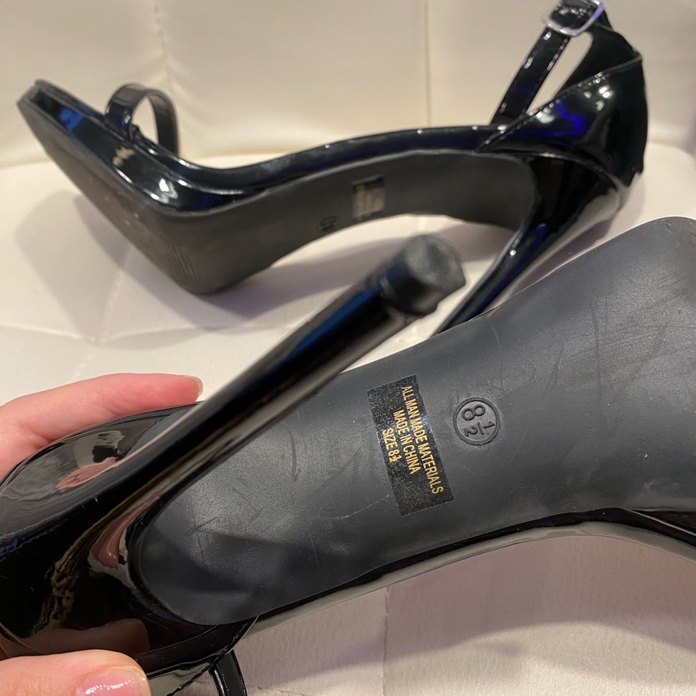 Fashion Nova Black Heels - Picture 4 of 5